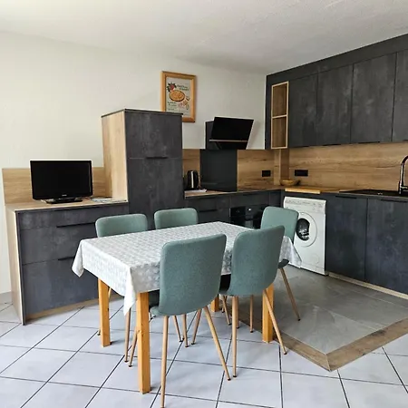 Appartement Valloire, 2 Pièces, 5 Personnes - Fr-1-263-84 *